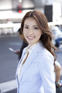 果冻传媒老狼一卡二卡九九